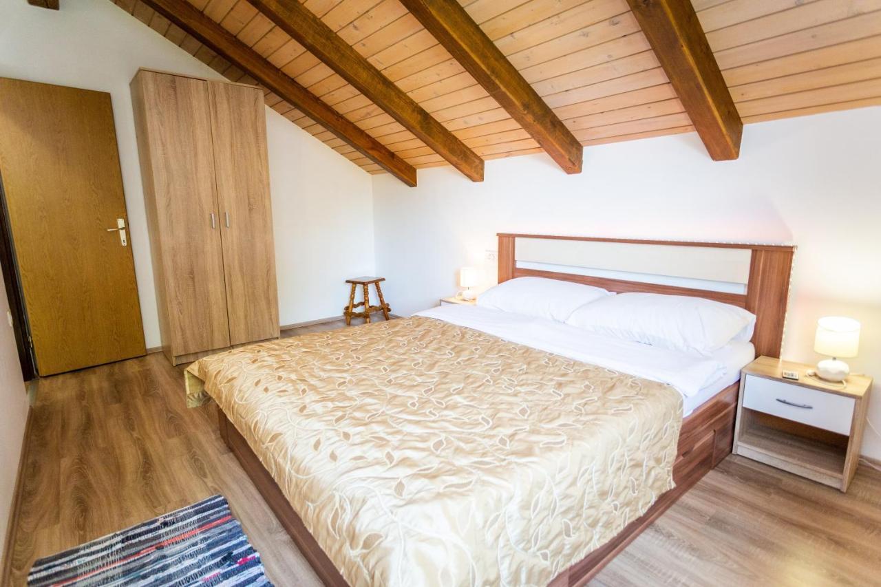 Apartmani Cerovecki クラピナ エクステリア 写真