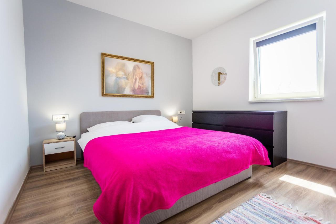 Apartmani Cerovecki クラピナ エクステリア 写真