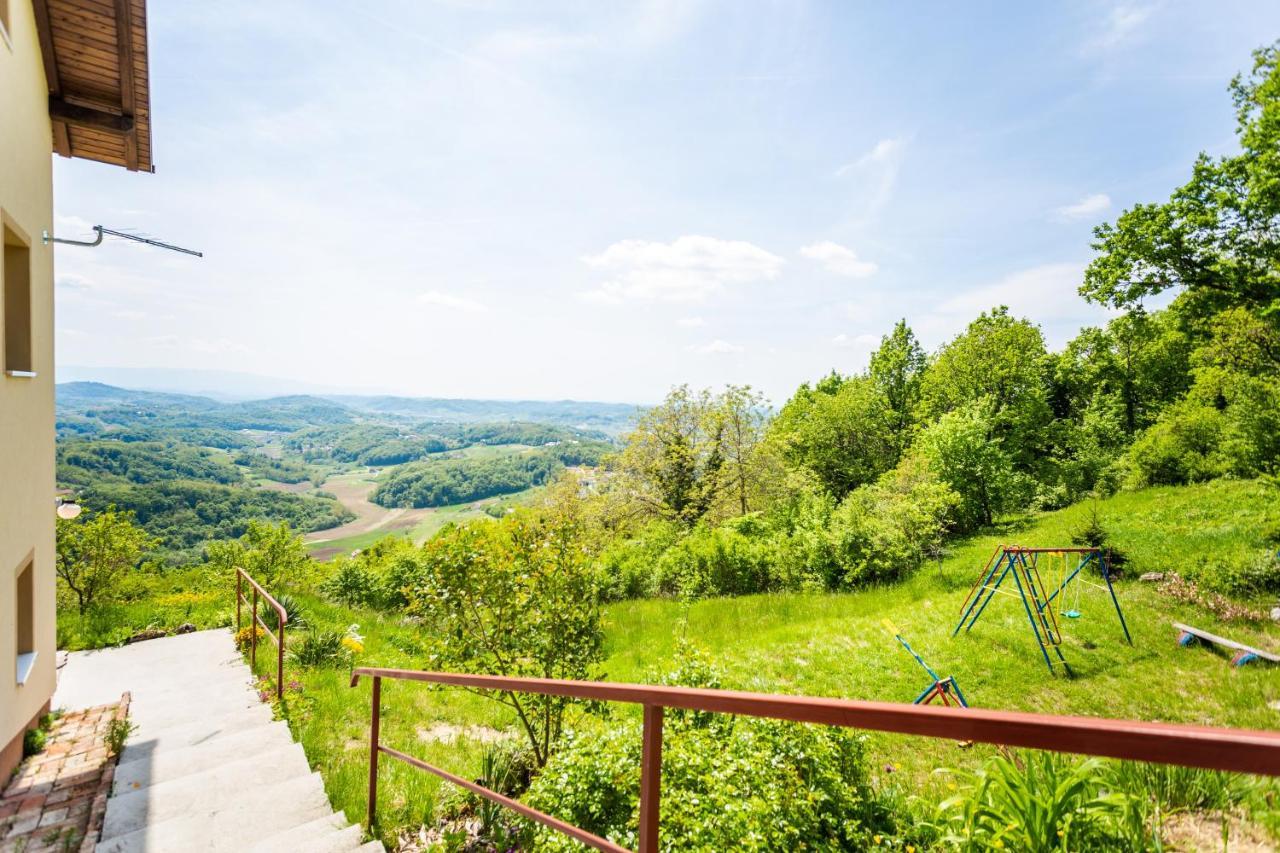 Apartmani Cerovecki クラピナ エクステリア 写真